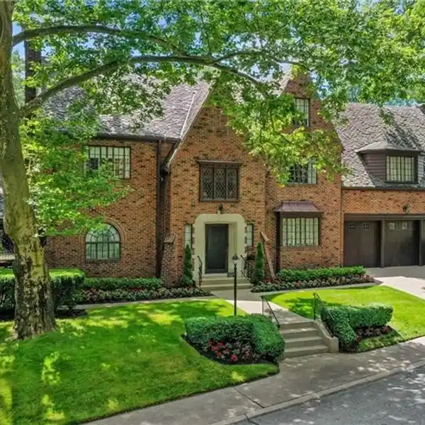 TUDOR-STYLE GEM IN POINT BREEZE