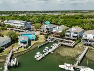 End Unit Condo Overlooking a Lagoon