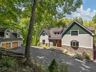 Luxury Mountain Escape with Extra Lot