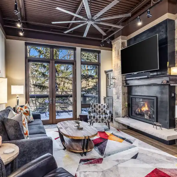 EXTRAORDINARY CONDO ALONG THE EAGLE RIVER