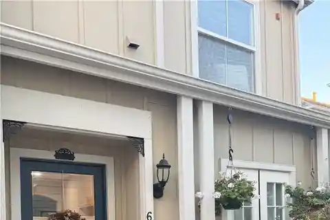 Modern Coastal Townhome with Elegant Indoor-Outdoor Flow