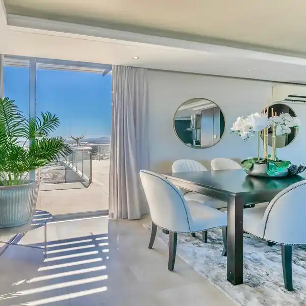 EXQUISITE BEACHFRONT PENTHOUSE