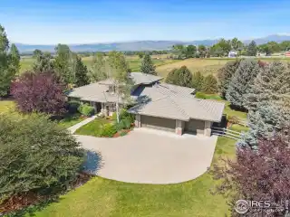 Exceptional Home in Sought-After Majestic Retreat