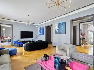 Elegant Renovated Home Near Janson De Sailly