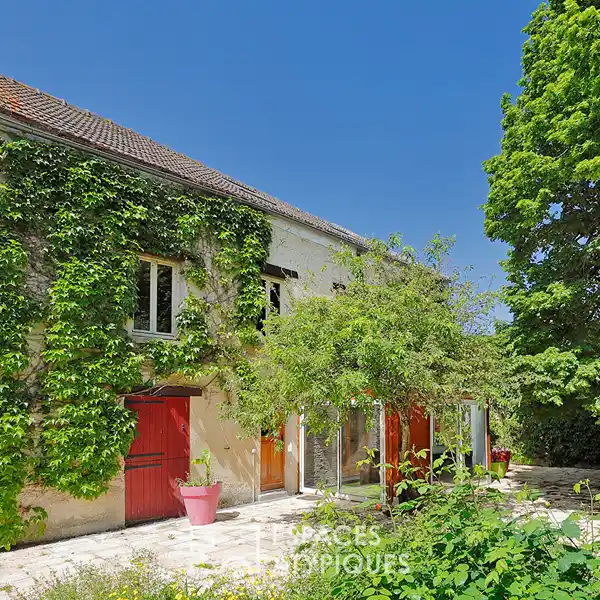 BEAUTIFUL RENOVATED FARMHOUSE