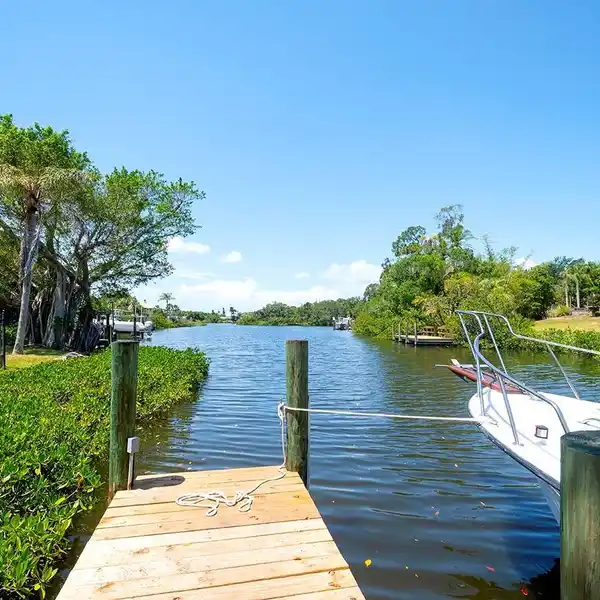 DISCOVER YOUR DREAM WATERFRONT ESCAPE