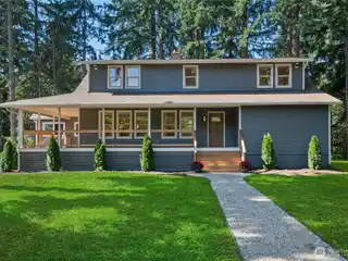 Completely Updated Cherry Valley Retreat