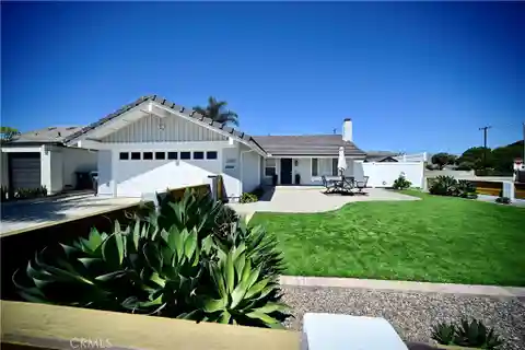Gorgeous Single-Story Coastal Home in La Cuesta