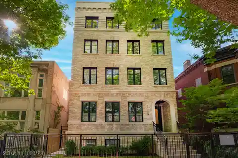 Stunning Lincoln Park Penthouse