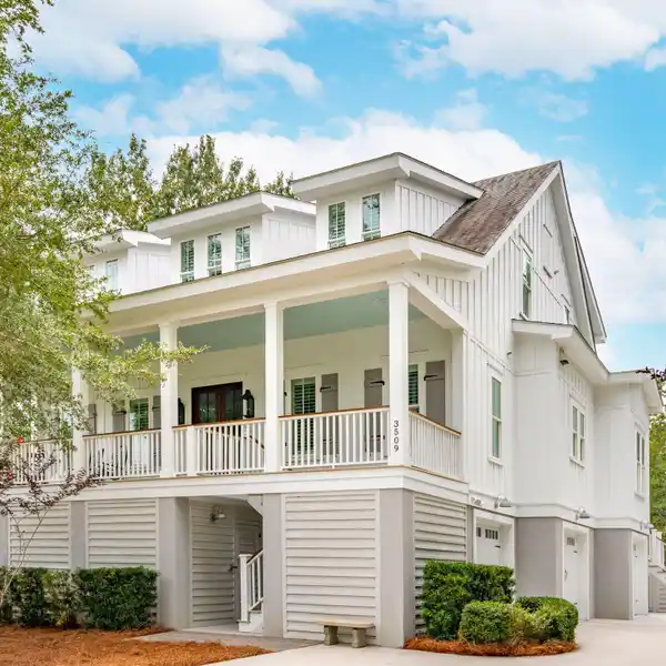 GORGEOUS HOME IN AN IDYLLIC LOWCOUNTRY SETTING