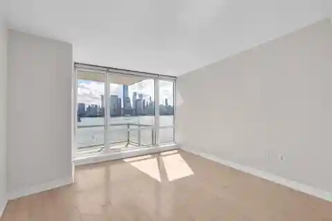 Panoramic Manhattan Views from Hudson’s Crystal Point