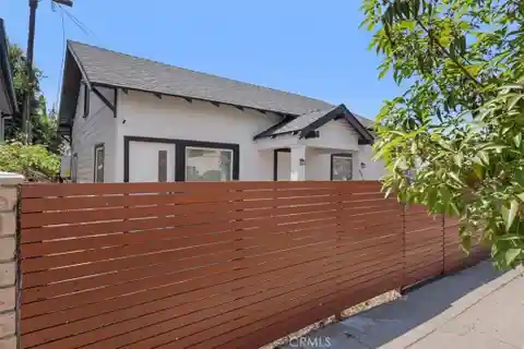 Remodeled Mid-Wilshire Home with Private Upstairs Unit
