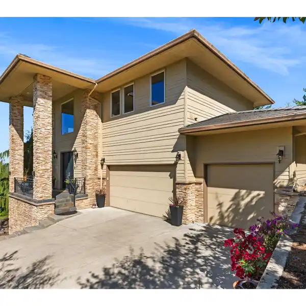 RESORT LIVING IN THE CITY