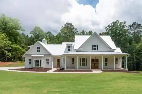 Custom Home on 5 Acres in Sanctuaire Farms