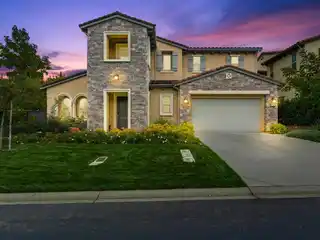 Elegant Residence in Serrano Golf & Country Club