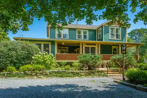 Historic Charmer in an Idyllic Setting