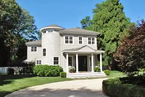 Pristine Summer Rental Near the Village of Bridgehampton