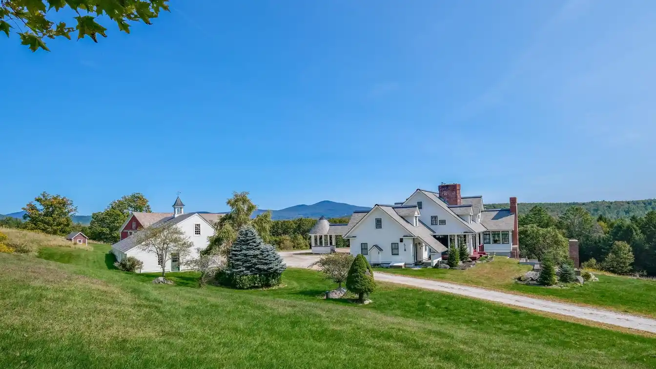 Grand Estate and Farm with Stables