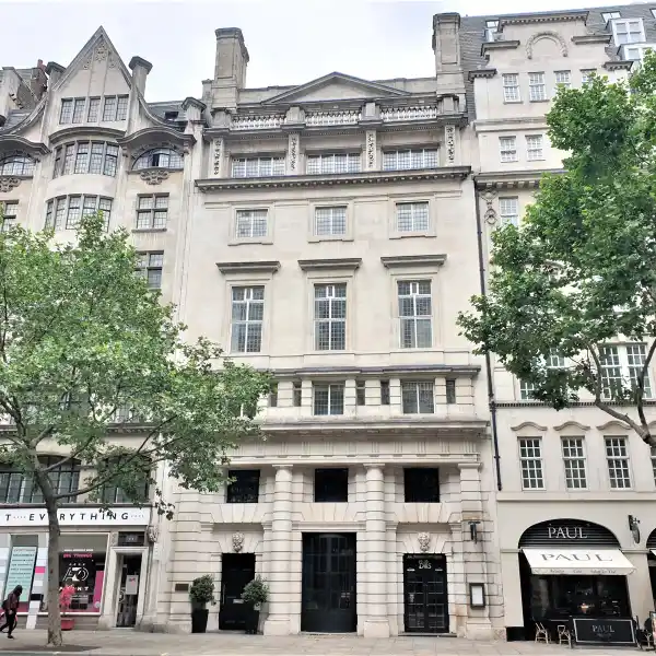 MANHATTAN LOFT STYLE IN AN HISTORIC BUILDING