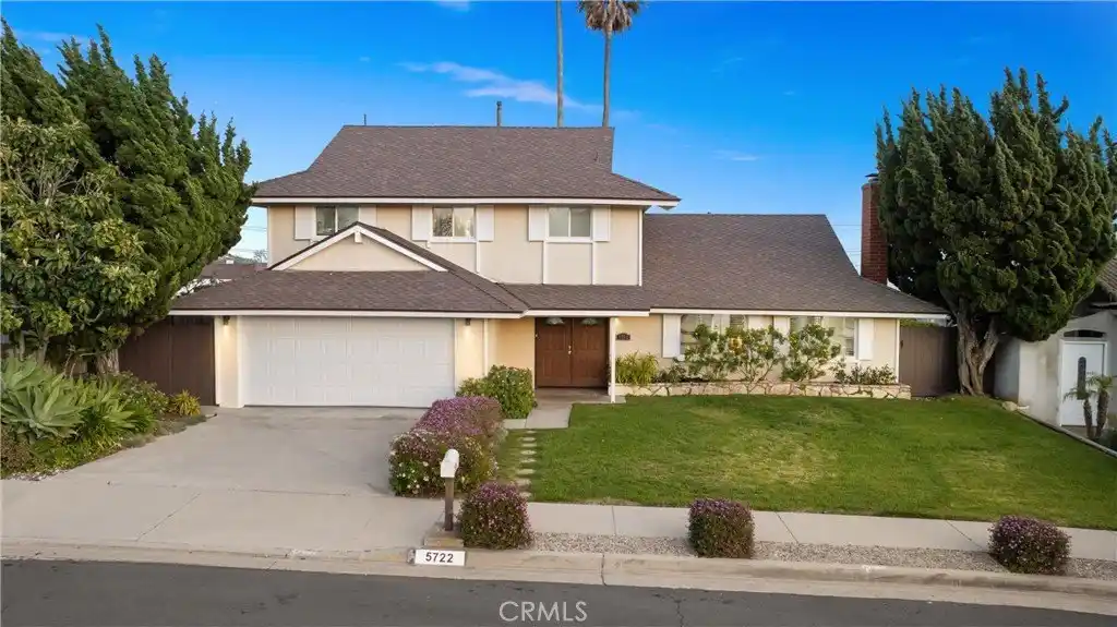 Immaculate Turn-key Residence