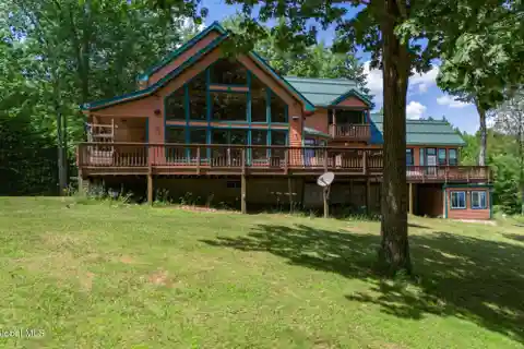 Custom Residence Atop 43 Secluded Mountain Acres