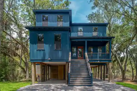 New Contemporary Beach House