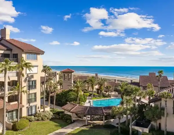 RARE VILLA IN COVETED OCEANFRONT COMMUNITY