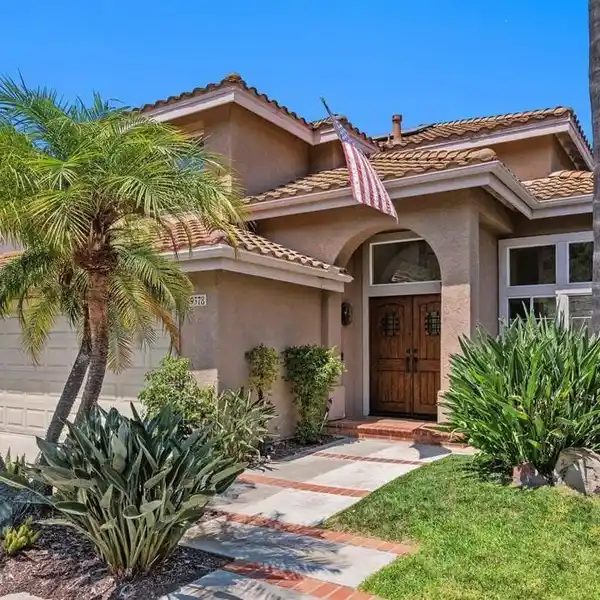 SPACIOUS HOME IN DESIRABLE WOODCREST HILLS