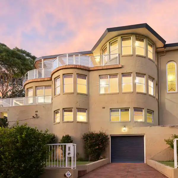 CREATE YOUR MASTERPIECE IN AN EXCLUSIVE LOCATION
