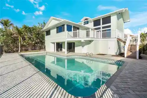 Boater's Paradise in Desirable Siesta Isles