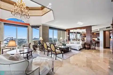 Elegantly Re-imagined Corner Penthouse