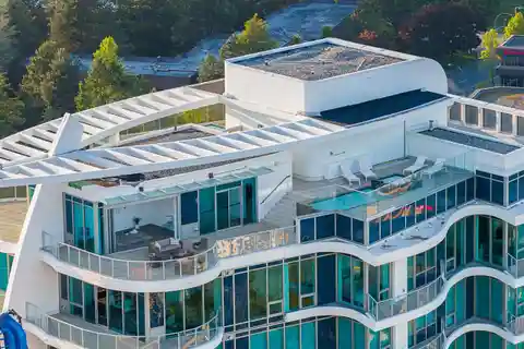 The  Pinnacle of Seaside Urban Living