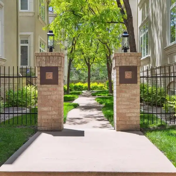SERENE CHERRY CREEK TOWNHOME