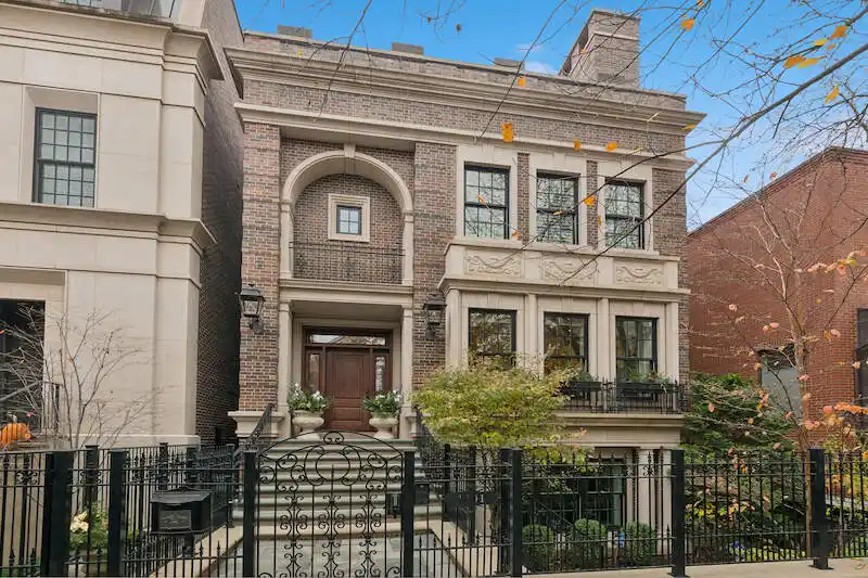 Relaxed Elegance in the Heart of Lincoln Park