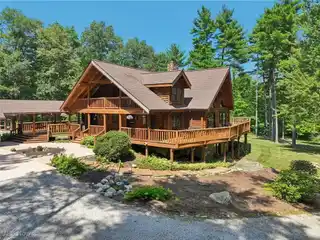 Awesome Custom Log Home