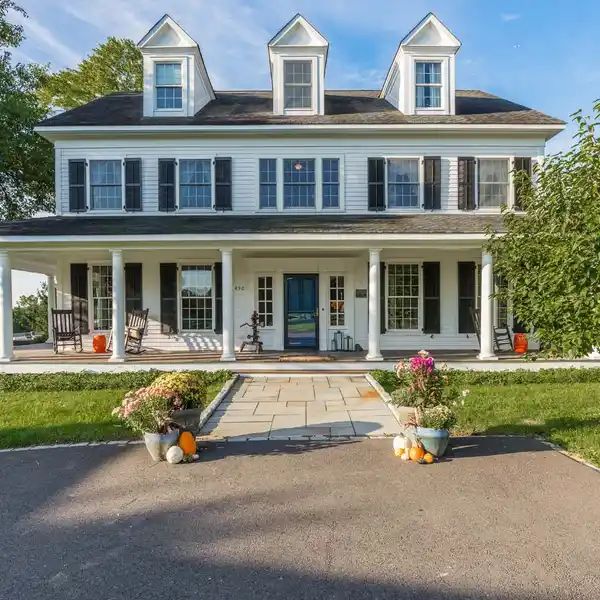 MASTERFULLY RESTORED ESTATE WITH ELITE EQUESTRIAN AMENITIES