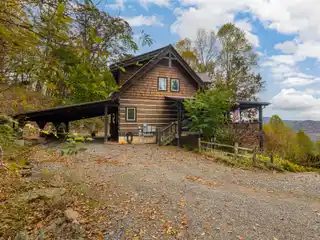 Artisan Luxury with Endless Mountain Views