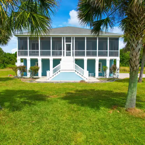 CHARMING LOWCOUNTRY-STYLE HOME ON 30 SERENE ACRES