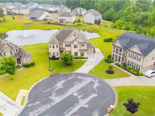 Luxury Meets Lifestyle on a Quiet Cul-de-sac