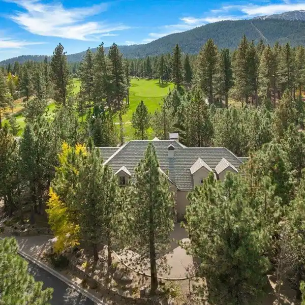 BREATHTAKING FAIRWAY VIEWS IN MONTREUX