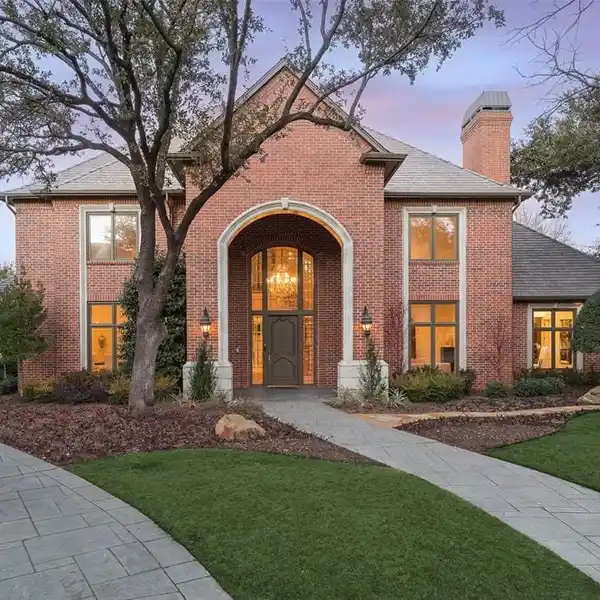 EXTRAORDINARY OPPORTUNITY IN LOS ARBOLES