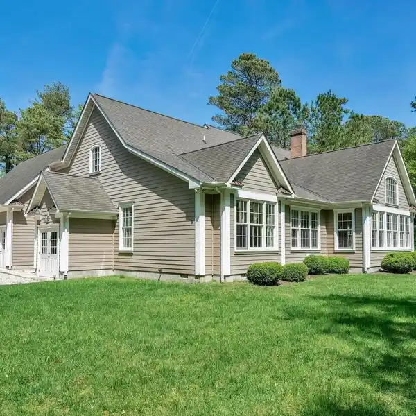 SHOW STOPPER CUSTOM BUILT HOME