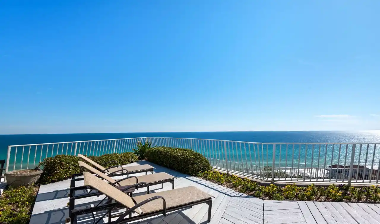 Sought-after Terrace Unit in Edgewater