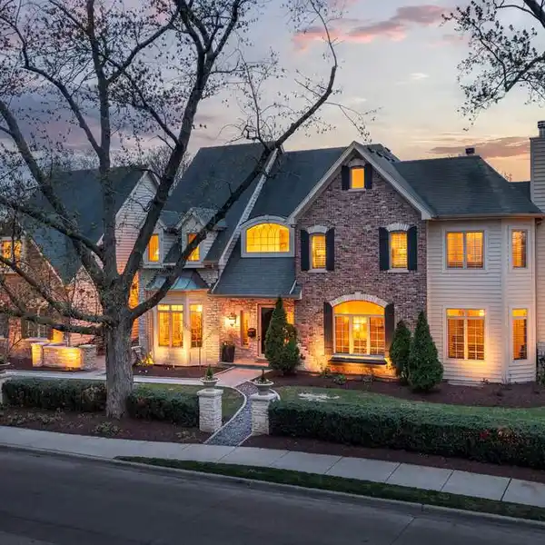 ENGLISH INSPIRED ELEGANCE STEPS FROM DOWNTOWN NAPERVILLE