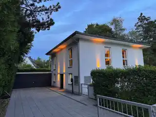 Modern Living in an Idyllic Natural Setting