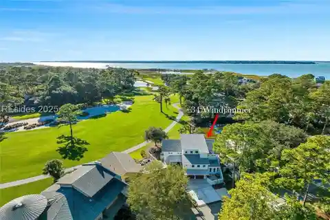 Stunning and Renovated Home in Harbour Town