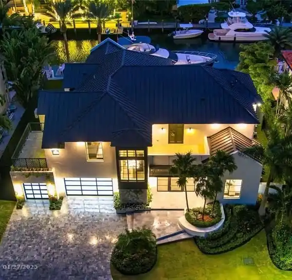 FARMHOUSE MODERN-INSPIRED DEEPWATER ESTATE