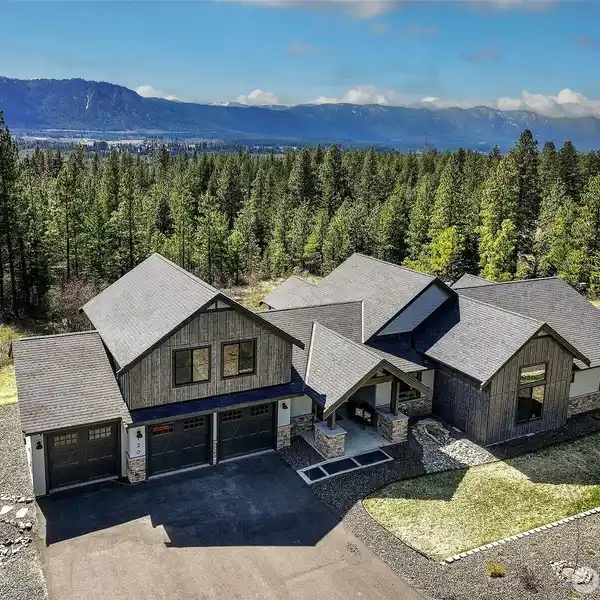 GORGEOUS RAMBLER NESTLED ON FIVE ACRES