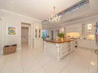 Iconic Family Residence in Exclusive Eccleston Crescent