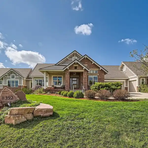 ARCHITECT-DESIGNED MASTERPIECE IN NIWOT MEADOW FARMS